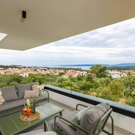 Luxury 45 With Infinity Pool Villa Punat