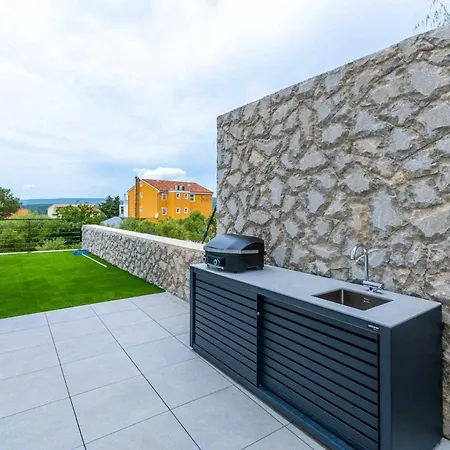 Vilă Luxury 45 With Infinity Pool Punat