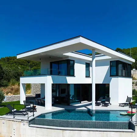 Luxury 45 With Infinity Pool Villa *