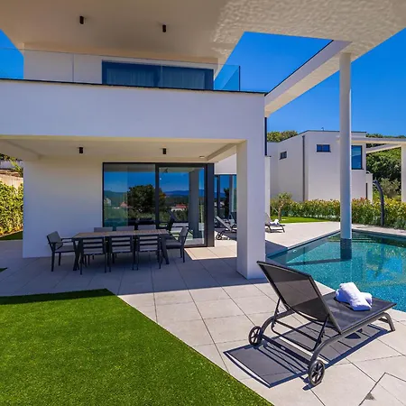Luxury 45 With Infinity Pool Villa *