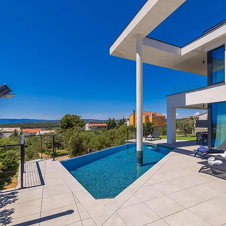 Luxury 45 With Infinity Pool Villa Punat