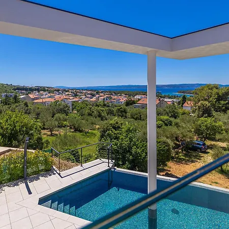 Luxury 45 With Infinity Pool Villa Punat