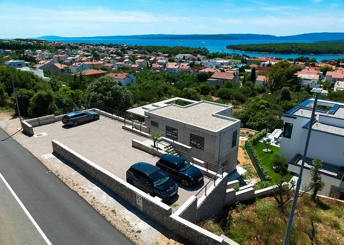 Luxury 45 With Infinity Pool Villa Punat