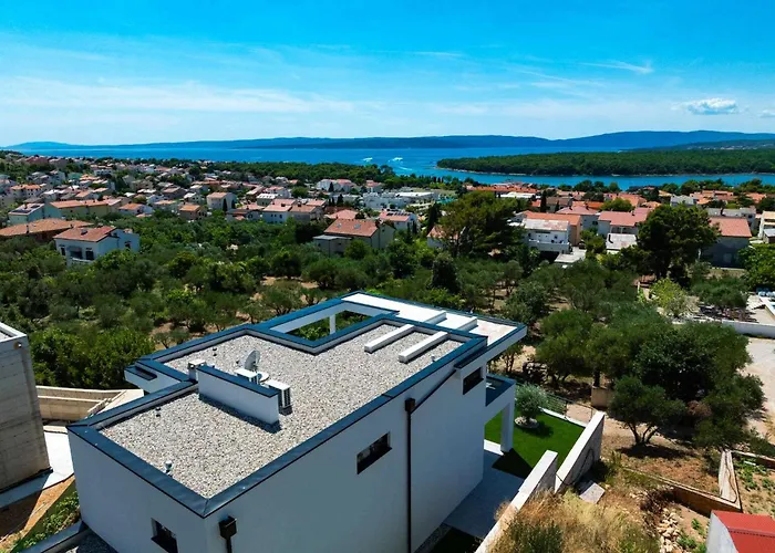 Villa Luxury 45 With Infinity Pool Punat