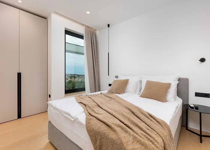 Villa Luxury 45 With Infinity Pool Punat