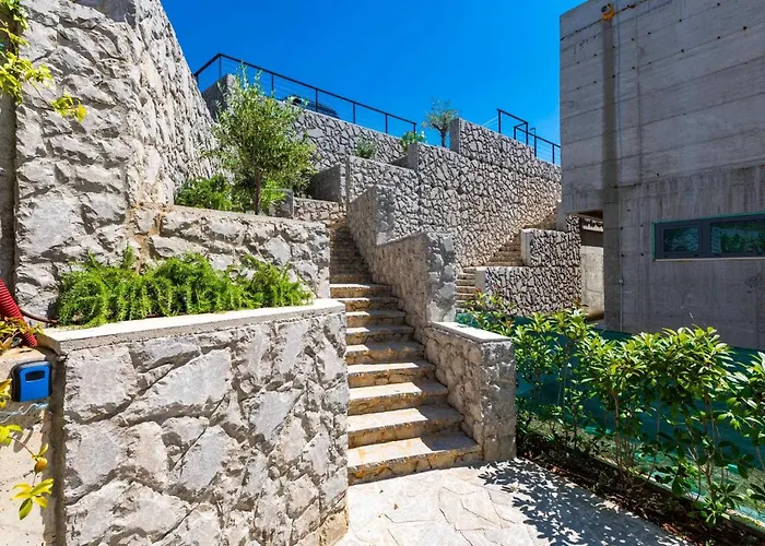 Villa Luxury 45 With Infinity Pool *