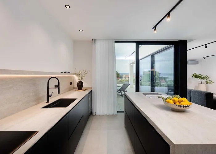 Luxury 45 With Infinity Pool *